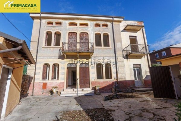 casa indipendente in vendita a Verona in zona Centro Storico