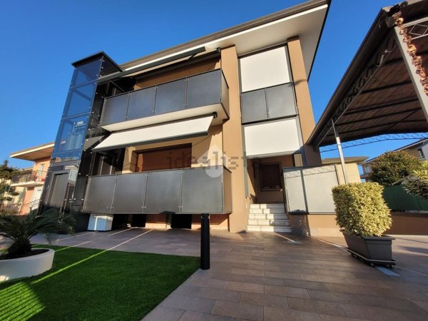 casa indipendente in vendita a Verona