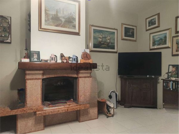casa indipendente in vendita a Verona in zona Cadidavid