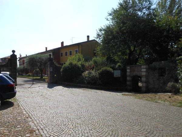 casa indipendente in vendita a Verona in zona San Michele Extra