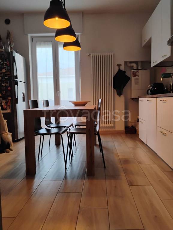 appartamento in vendita a Verona in zona Borgo Roma