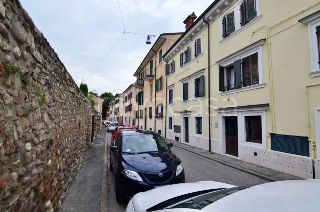 appartamento in vendita a Verona in zona San Zeno