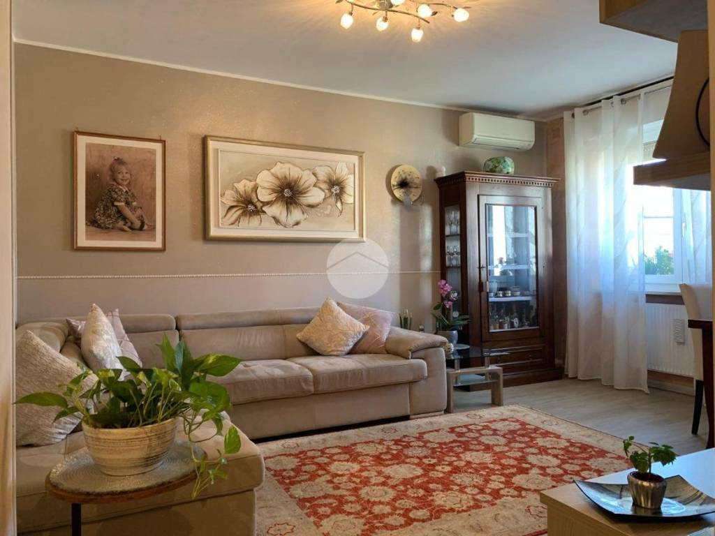 appartamento in vendita a Verona in zona Golosine