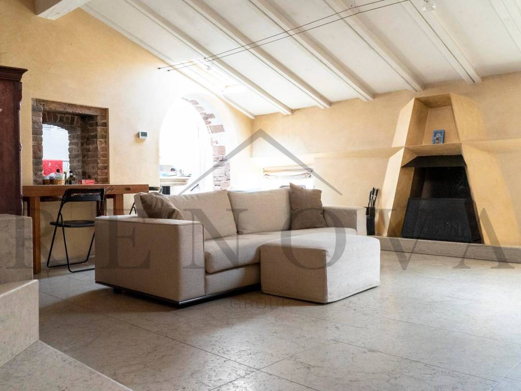 appartamento in vendita a Verona in zona Centro Storico