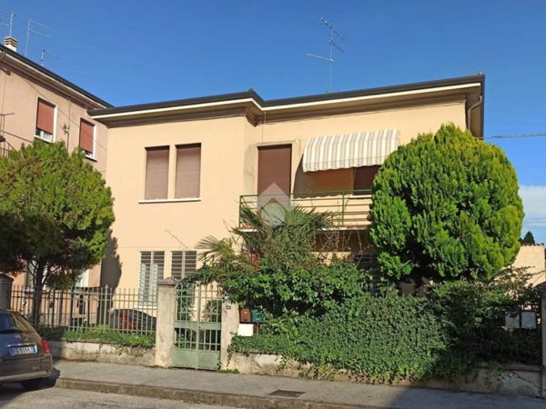 appartamento in vendita a Verona in zona Borgo Venezia / Borgo Trieste
