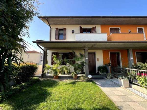 casa indipendente in vendita a Verona in zona Cadidavid