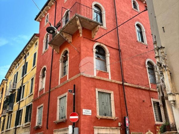 appartamento in vendita a Verona in zona Centro Storico