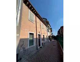 appartamento in vendita a Verona in zona Borgo Roma