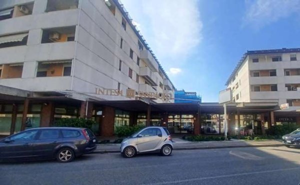 locale commerciale in vendita a Verona in zona Borgo Milano