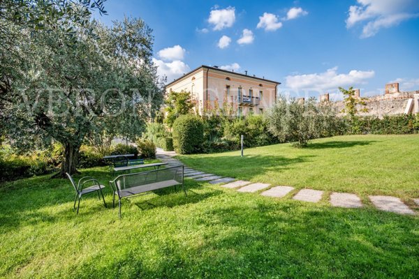 appartamento in vendita a Verona in zona Veronetta