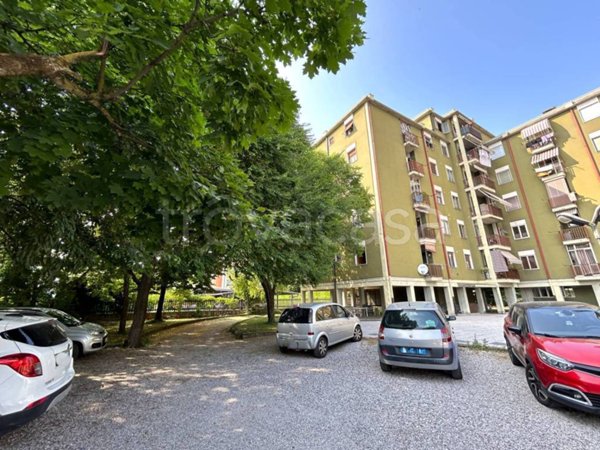 appartamento in vendita a Verona in zona Golosine