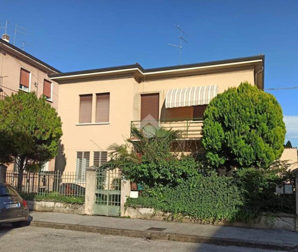 appartamento in vendita a Verona in zona Borgo Venezia / Borgo Trieste