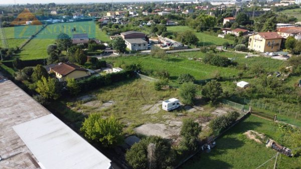 terreno edificabile in vendita a Verona in zona Santa Lucia