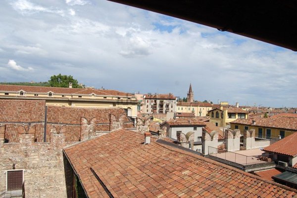 appartamento in vendita a Verona in zona Centro Storico