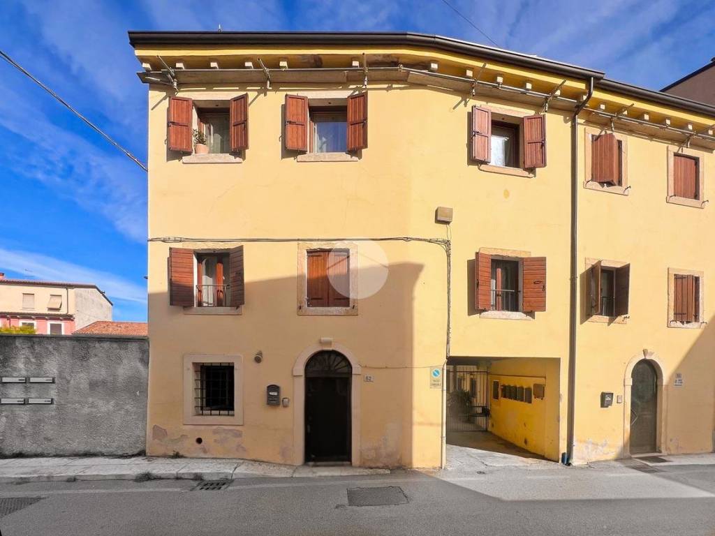 appartamento in vendita a Verona in zona San Michele Extra