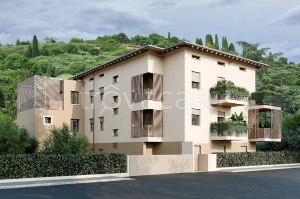 casa indipendente in vendita a Verona in zona Centro Storico
