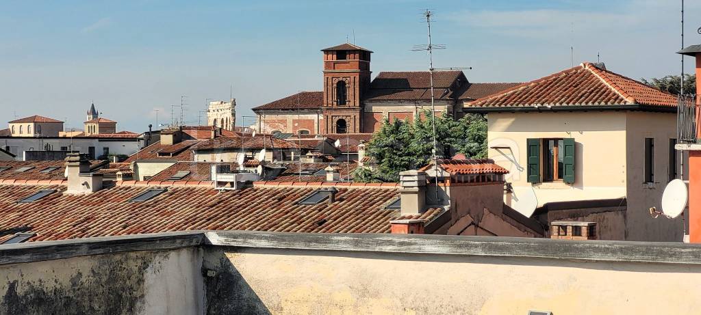 appartamento in vendita a Verona in zona Centro Storico