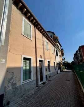 appartamento in vendita a Verona in zona Borgo Roma