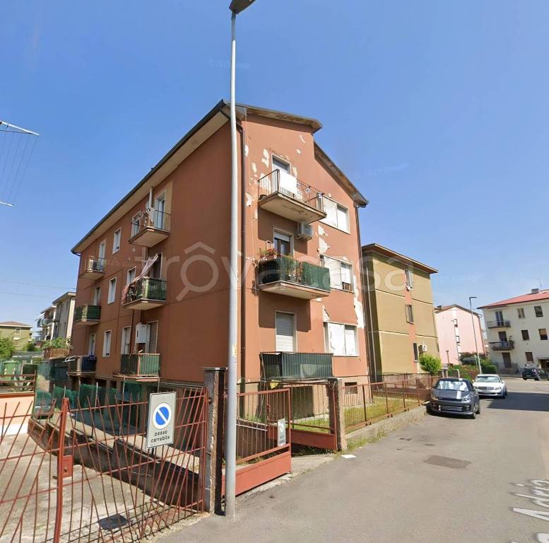 appartamento in vendita a Verona in zona Borgo Roma