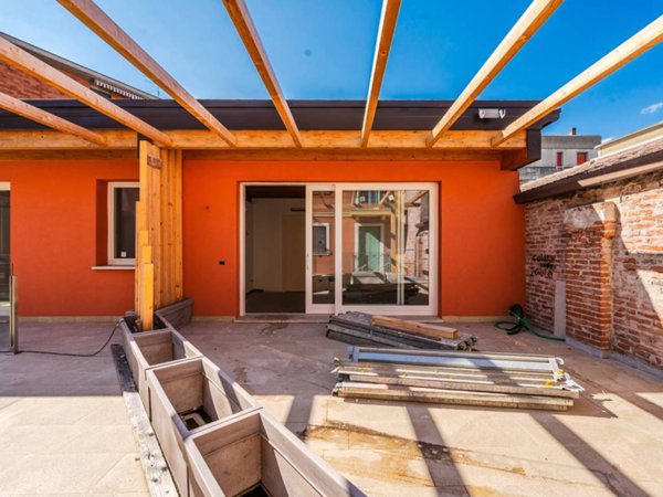 appartamento in vendita a Verona in zona Borgo Roma