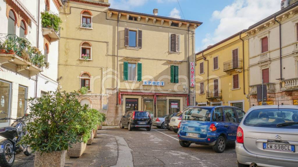 negozio in vendita a Verona in zona Borgo Venezia / Borgo Trieste