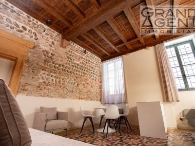 appartamento in vendita a Verona in zona Centro Storico