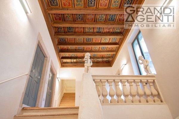 appartamento in vendita a Verona in zona Centro Storico