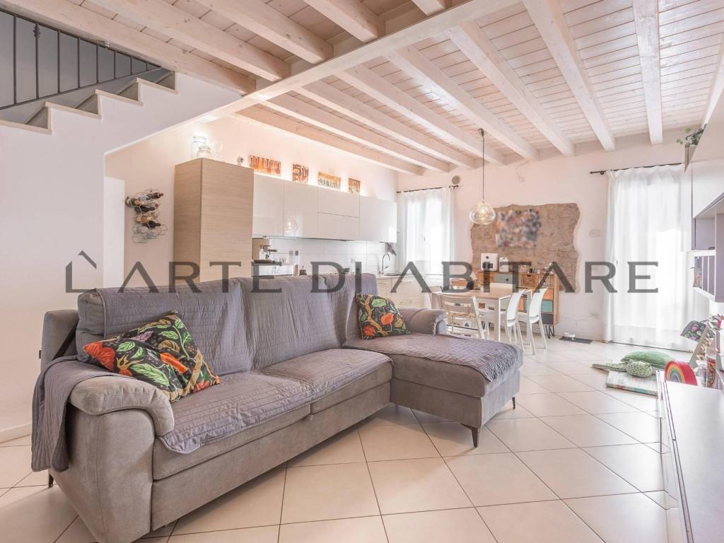 appartamento in vendita a Verona in zona Cadidavid
