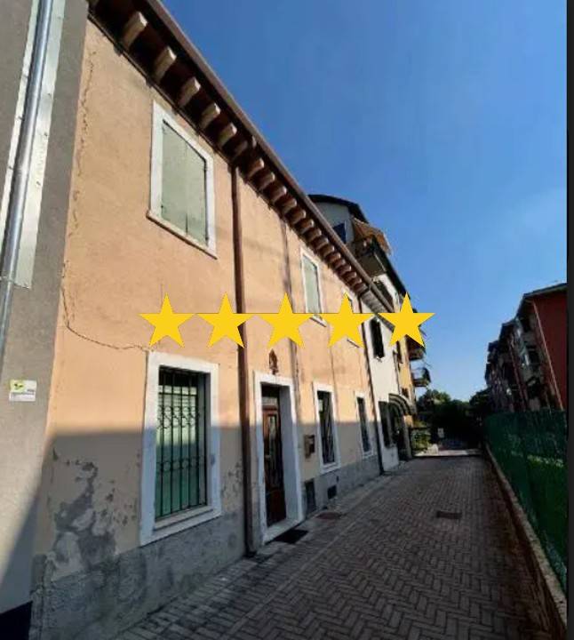 appartamento in vendita a Verona in zona Borgo Roma