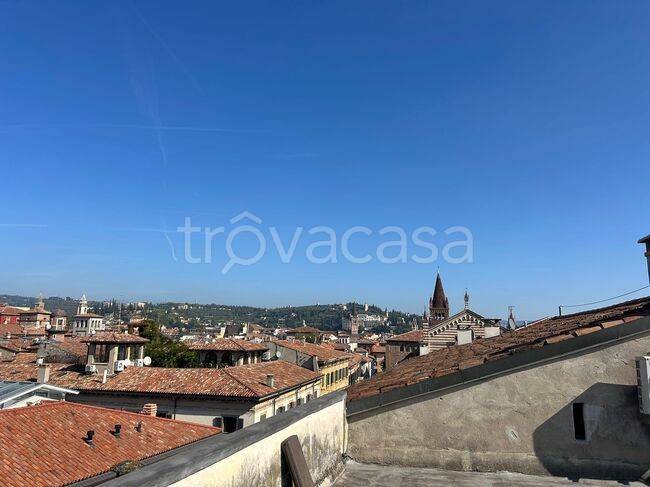 appartamento in vendita a Verona in zona Centro Storico