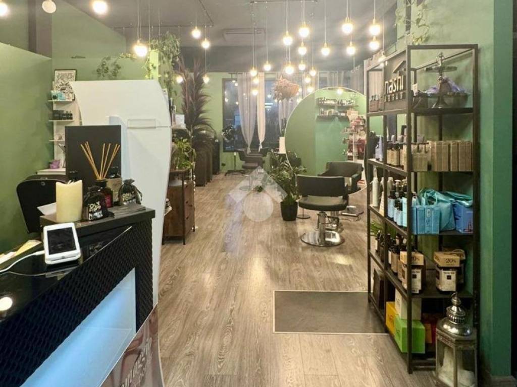 negozio in vendita a Verona in zona Borgo Milano