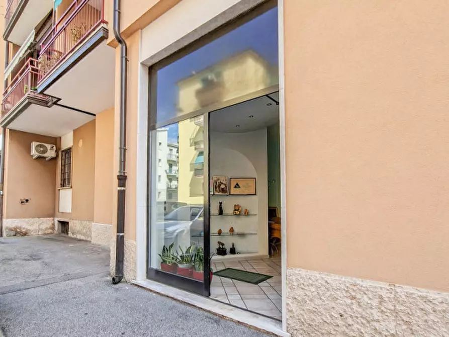 negozio in vendita a Verona