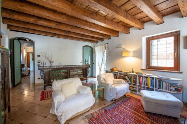 casa indipendente in vendita a Verona in zona Veronetta