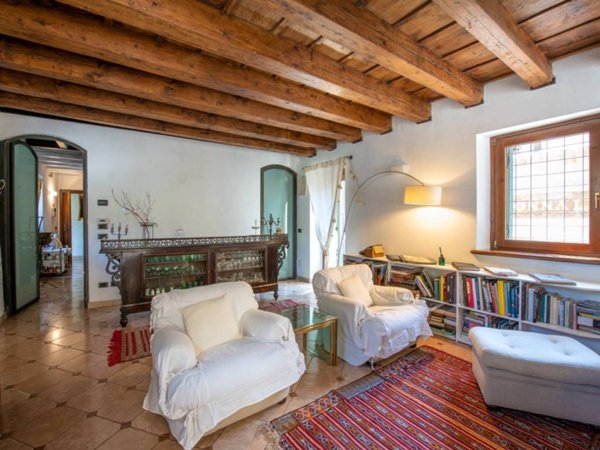 casa indipendente in vendita a Verona