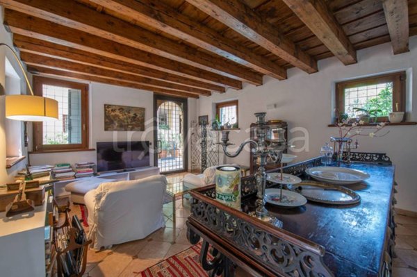 casa indipendente in vendita a Verona in zona Veronetta