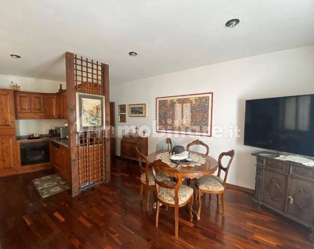 appartamento in vendita a Verona in zona Avesa