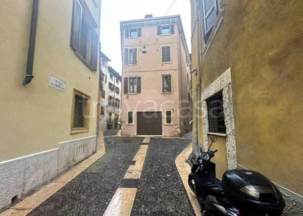 appartamento in vendita a Verona in zona Centro Storico