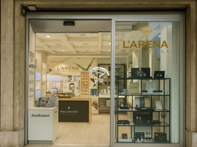 negozio in vendita a Verona in zona Centro Storico