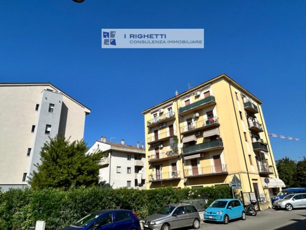 appartamento in vendita a Verona in zona Centro Storico