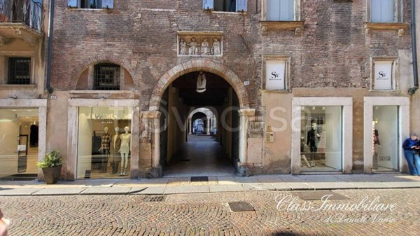 appartamento in vendita a Verona in zona Centro Storico