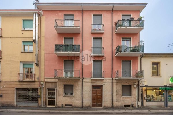 appartamento in vendita a Verona in zona San Pancrazio