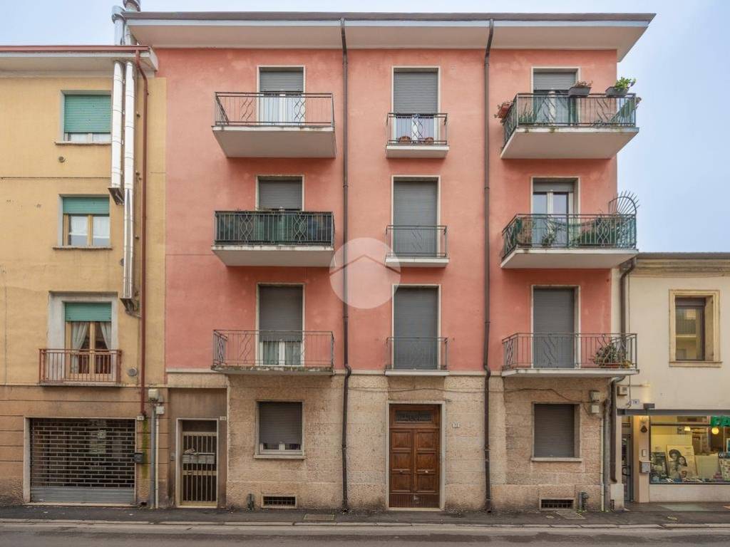 appartamento in vendita a Verona in zona San Pancrazio