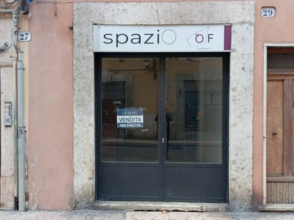 negozio in vendita a Verona in zona Veronetta
