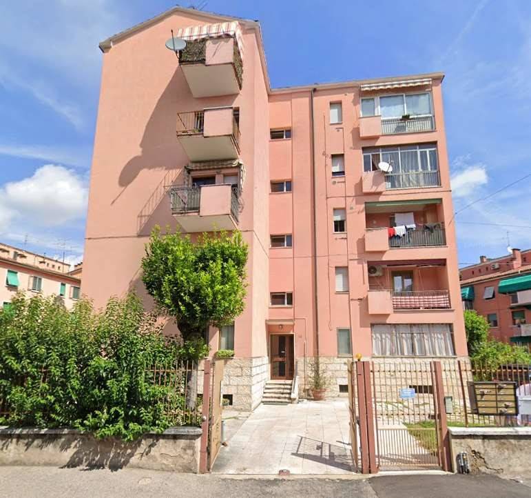 appartamento in vendita a Verona in zona Golosine