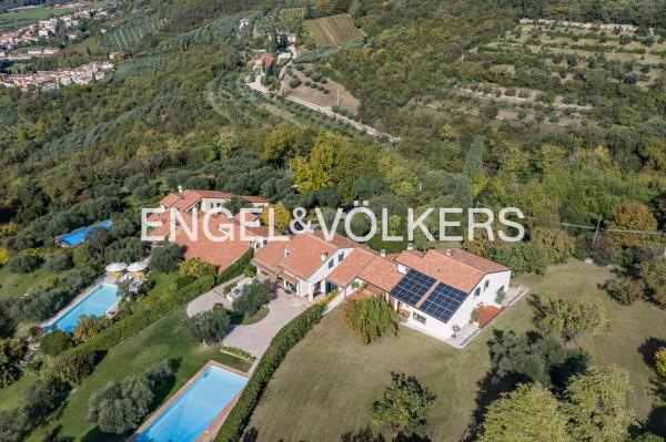 casa indipendente in vendita a Verona in zona Avesa