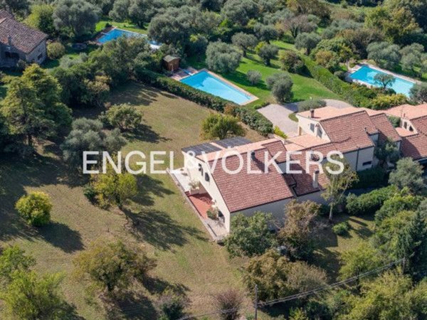 casa indipendente in vendita a Verona in zona Avesa