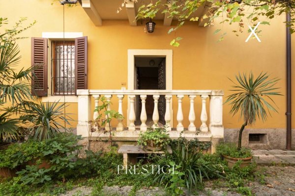 appartamento in vendita a Verona in zona Valdonega