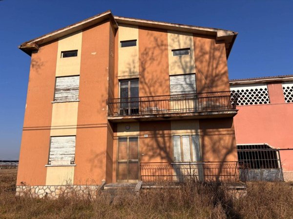 casa indipendente in vendita a Verona in zona San Massimo all'Adige