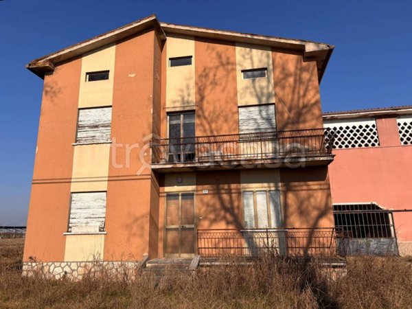 casa indipendente in vendita a Verona in zona San Massimo all'Adige