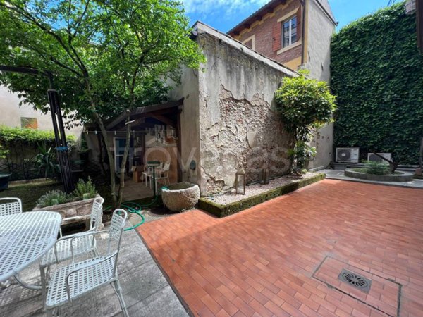 appartamento in vendita a Verona in zona Cittadella